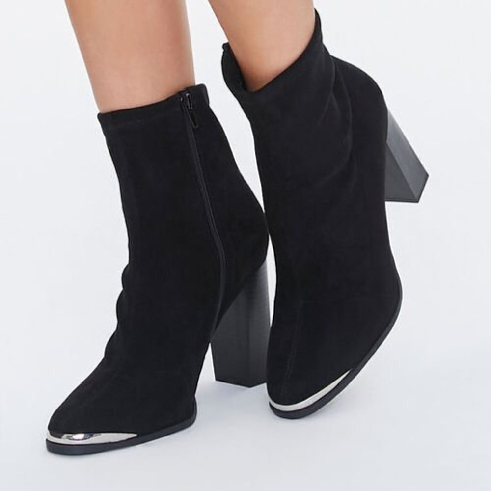 Forever 21 Faux Suede Metal-Toe Booties E311 - Picture 1 of 14